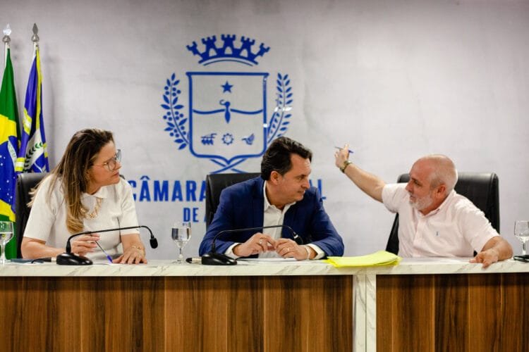 Comissão da Câmara encaminha projetos sobre saúde mental, transparência social e segurança nas escolas