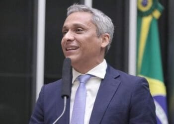 Instituto Veritá: Gustavo Gayer lidera com folga pesquisa espontânea ao Senado em Goiás