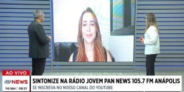 Delegada alerta que internet pode ser mais perigosa que a rua e reforça papel dos pais na proteção de crianças