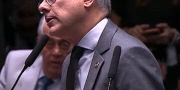 Alessandro Vieira cobra reação do Congresso após relatar pressões de ministros do STF durante votação da CPI do Crime Organizado