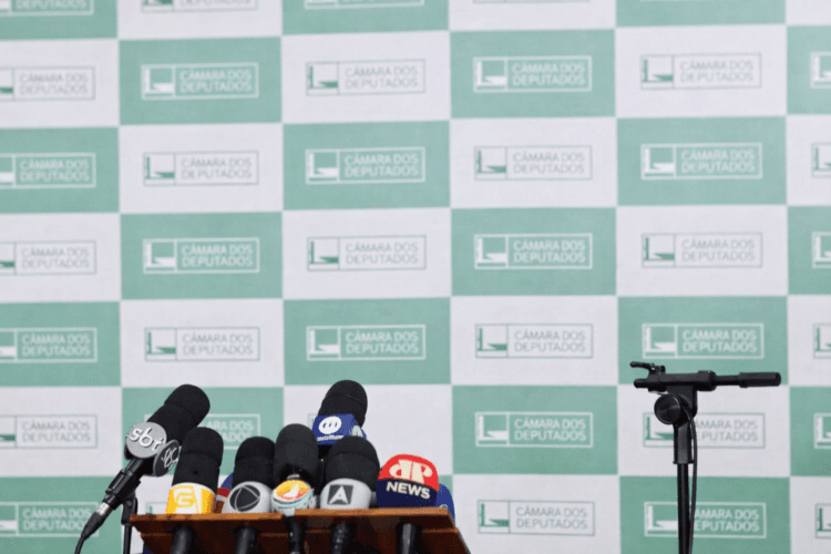 Jornalismo não é para agradar, é para informar e confrontar a realidade