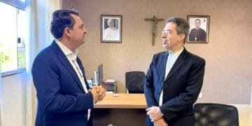 Jean Carlos reforça defesa da vida após reunião com bispo de Anápolis e destaca avanço de proposta no Congresso