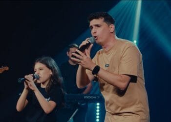 Exclusivo: Lucas Amorim lança nova canção e emociona ao cantar testemunho de cura da filha