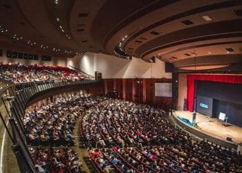 CONEBRA 2026 reúne mais de 2.500 empreendedores e consolida Goiânia no mapa dos grandes eventos empresariais do Brasil