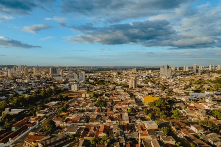 Mudança na TSU tira peso do IPTU e passa cobrança para conta de água em Anápolis