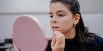 Inscrições para curso gratuito de maquiagem do mutirão da Equatorial, em Anápolis, seguem até segunda-feira (13)