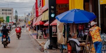 Menos de 10% dos comerciantes em áreas públicas fizeram recadastramento em Anápolis; prazo termina em 30 de abril