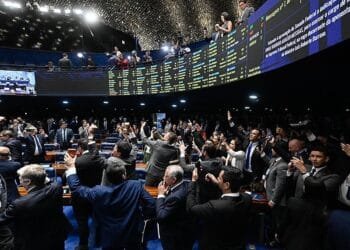 Governo e oposição repercutem rejeição de Messias para o STF