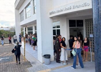 Prazo para tirar ou regularizar título de eleitor termina nesta quarta-feira