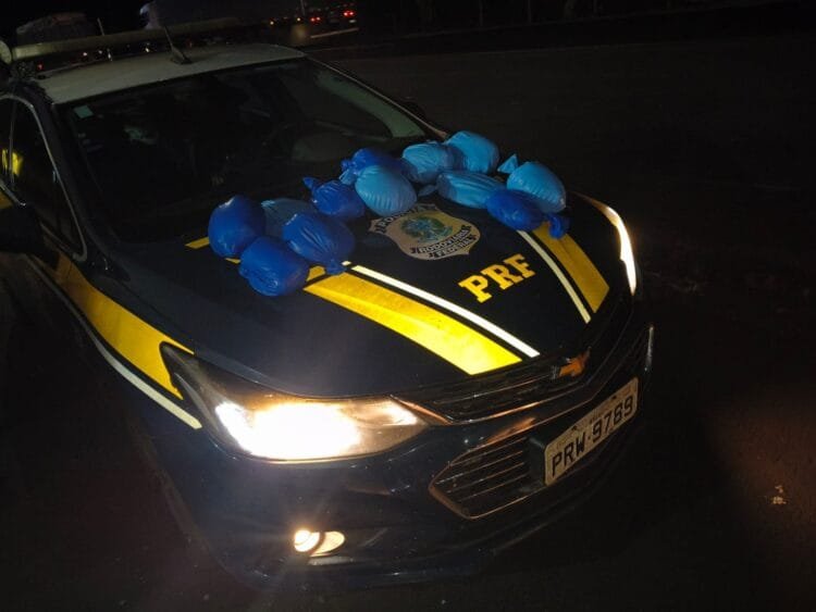 PRF apreende 10 kg de drogas escondidos em tanque de combustível na BR-153, em Goiás