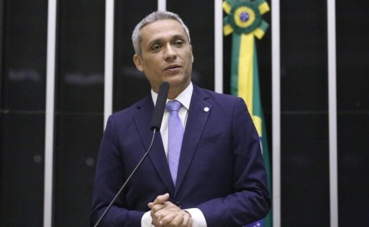 Câmara aprova PL de Gustavo Gayer para endurecer combate ao narcotráfico e crime organizado nas fronteiras