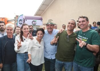 O que Wilder Morais e Flávio Bolsonaro fizeram juntos na maior feira do agro do país chama atenção para 2026