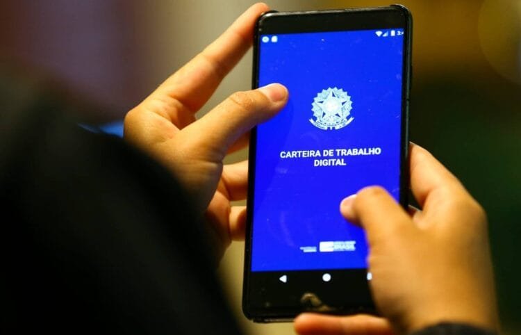Fim da jornada 6×1 pode aumentar processos trabalhistas, avalia ex-juiz do Trabalho