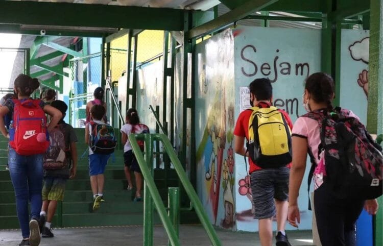 Desigualdade educacional impede repasse maior do Fundeb a 1.914 municípios