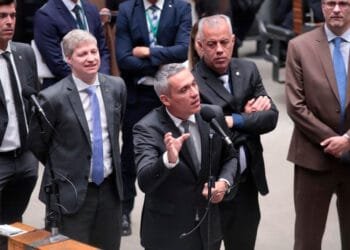 Compra de 94 fragmentadoras leva deputado a acionar Tribunal de Contas da União