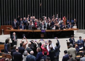 Câmara pode votar fim da escala 6×1 ainda esta semana