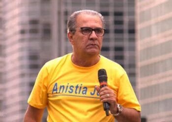 “PT não tem moral para acusar ninguém”, diz Malafaia ao defender Flávio Bolsonaro