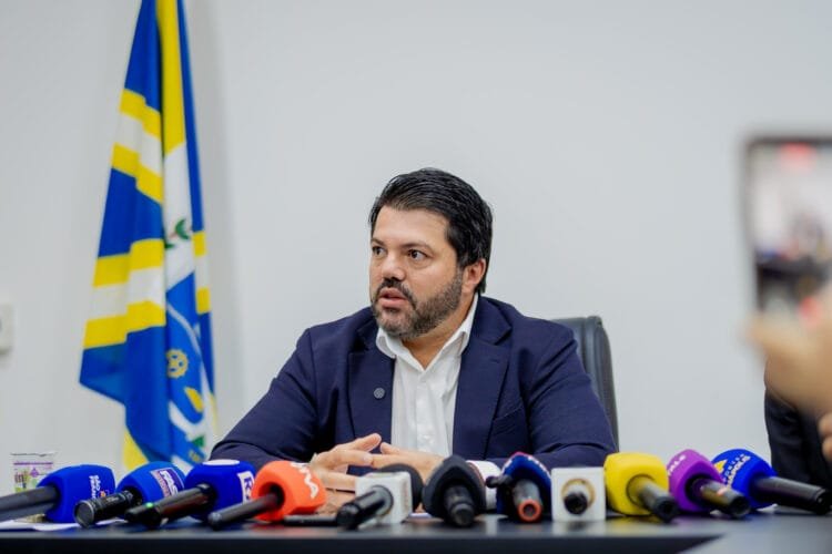 “Nossa resposta será com obras e entregas”, diz Márcio após ataques de Roberto Naves