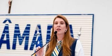 Andreia Rezende anuncia prorrogação da validade do Concurso Público da Câmara Municipal