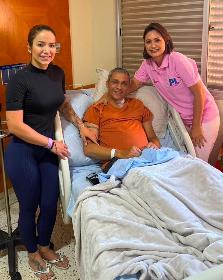 Michelle Bolsonaro visita Gustavo Gayer no hospital e faz oração pela recuperação do deputado