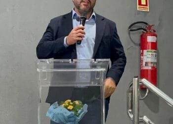 “O maior ganho dessa noite não foi o diploma”, diz Márcio Corrêa
