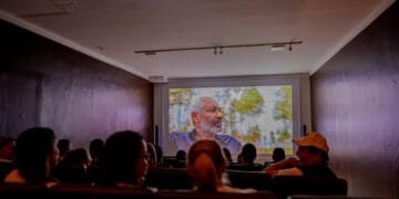 Projeto Quinta no Cinema exibe curta sobre criatividade e transformação nesta quinta-feira (23)