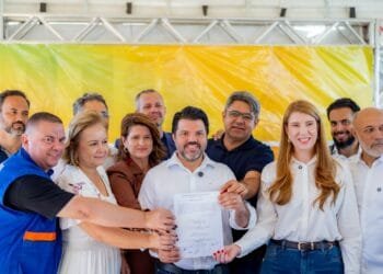 Prefeitura inicia reforma da UPA da Vila Esperança com assinatura de ordem de serviço