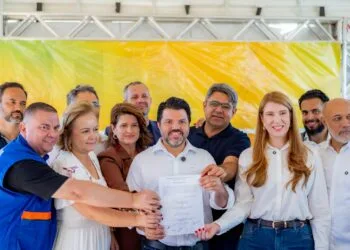 Prefeitura inicia reforma da UPA da Vila Esperança com assinatura de ordem de serviço