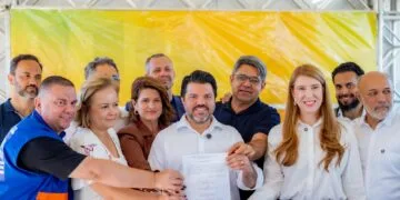 Prefeitura inicia reforma da UPA da Vila Esperança com assinatura de ordem de serviço