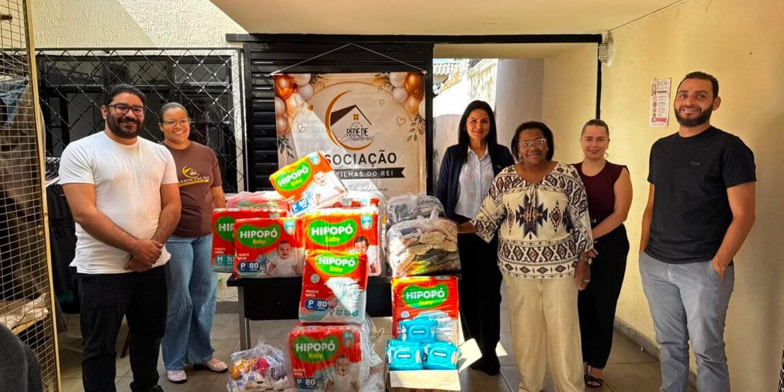 CDL Mulher, CDL Jovem e Pró-Ativa entregam doações à Associação Casa Filhas do Rei