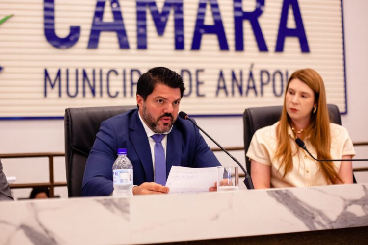 Márcio Corrêa responde a vereadores e detalha investimentos para Anápolis; saiba quais