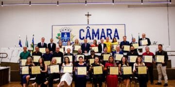 Câmara de Anápolis homenageia 30 empresários e gestores por contribuição ao desenvolvimento da cidade