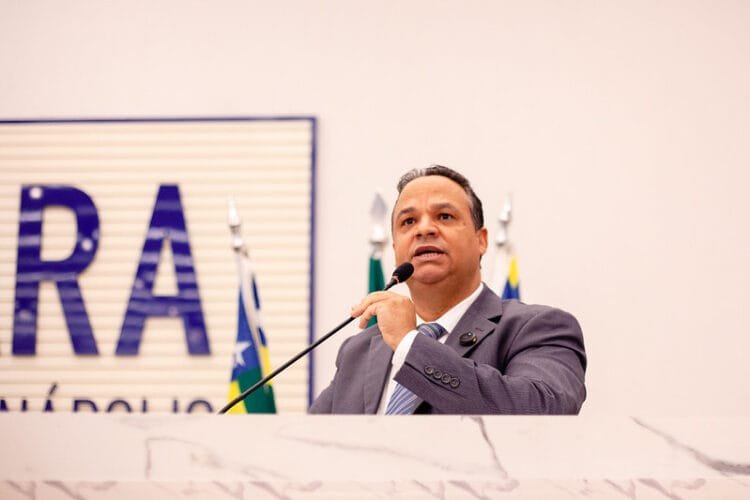 “Não há necessidade de ir a debates para se explicar”, diz Nilson Souza ao defender Daniel Vilela