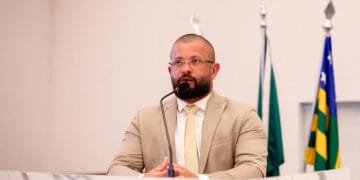 “Ele não fez nada pelo Estado”: Cabo Fred Caixeta critica ausência de Daniel Vilela em debate