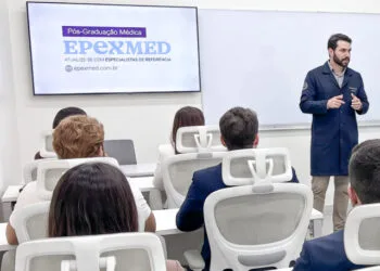 O que muda na carreira do médico quando a especialização deixa de ser apenas um certificado?