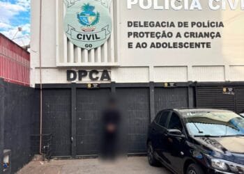 Vigilante é preso em flagrante após ameaçar matar companheira e as filhas durante registro de ocorrência em Anápolis