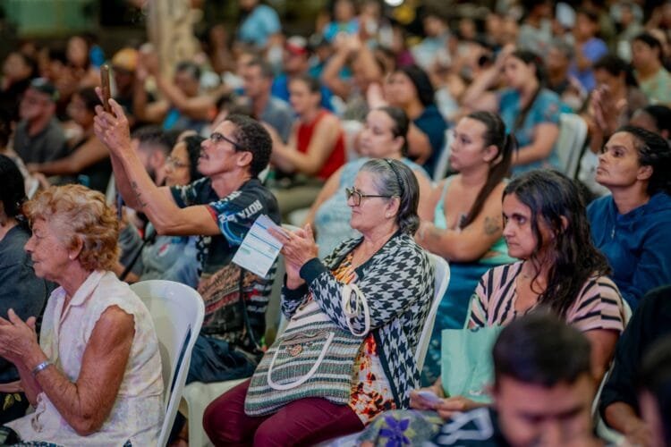 Equatorial e Prefeitura de Anápolis promovem mutirão com troca de lâmpadas, sorteio de ventiladores e curso profissionalizante
