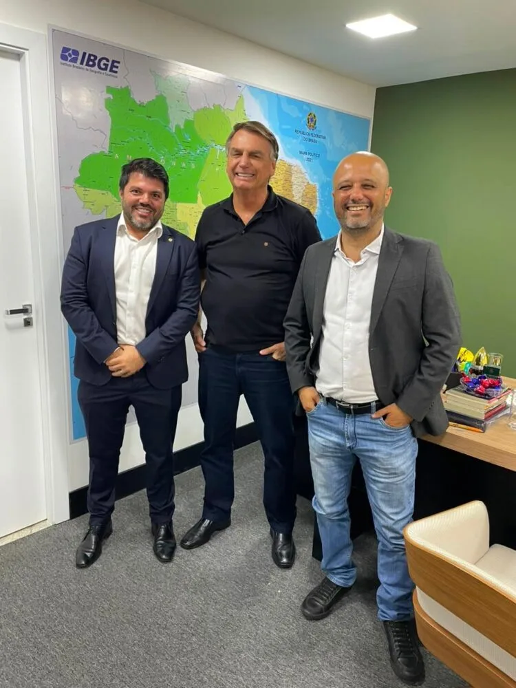 “Tenho muito orgulho de contar com esse apoio”, diz Major Vitor Hugo sobre Márcio e Carla