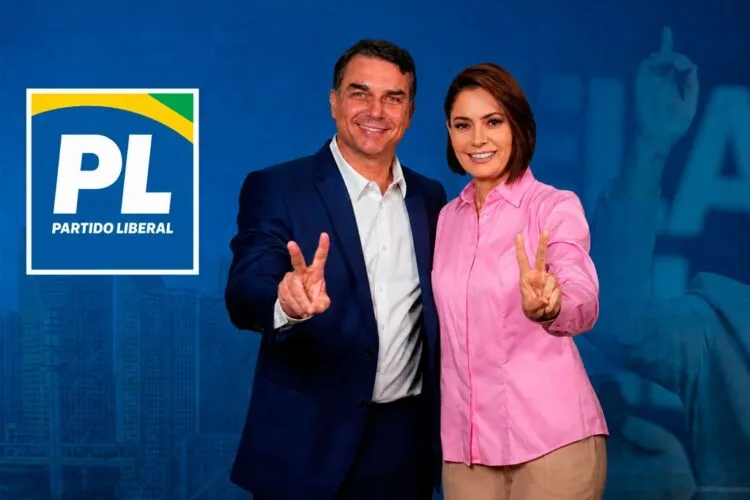 Michelle Bolsonaro reforça articulação conservadora ao lado de Flávio em encontro com candidatos ao Senado