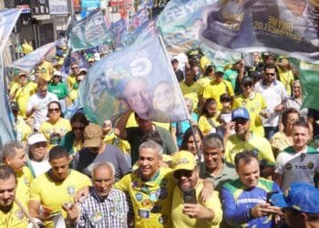 “Foi uma faísca de uma chama que se iniciou em Goiânia”, diz Gustavo Gayer em lançamento histórico de candidatura ao Senado