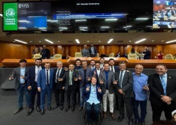 Presidente da Câmara de Goiânia, Romário Policarpo, afirma que vai trabalhar pela eleição de Gustavo Gayer ao Senado; vereadores também fizeram manifestações públicas de apoio