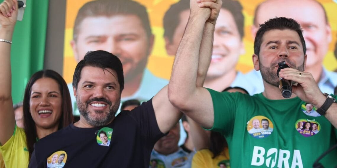 Amilton Filho inaugura comitê em Anápolis e reúne multidão ao lado de Daniel Vilela e Márcio Corrêa