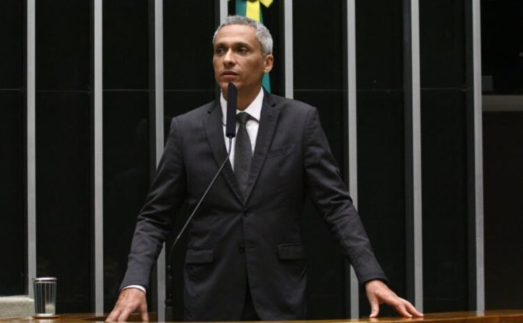 Prêmio Congresso em Foco: Goiás elege Gustavo Gayer como melhor deputado federal do estado