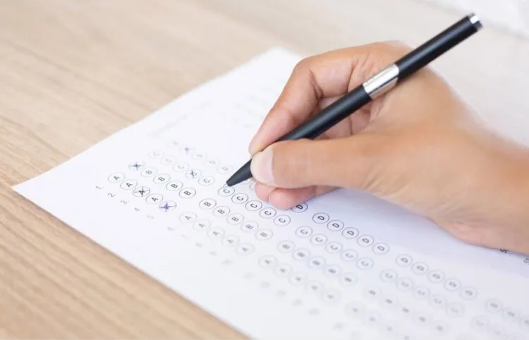 Concursos públicos oferecem oportunidades mesmo durante o calendário eleitoral