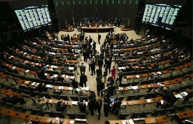 Peso do voto: estados têm representação desigual na Câmara e no Senado