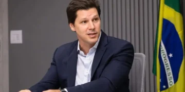 Daniel Vilela abre vantagem na corrida pelo Governo de Goiás e chega a 41,4% dos votos válidos, aponta Veritá