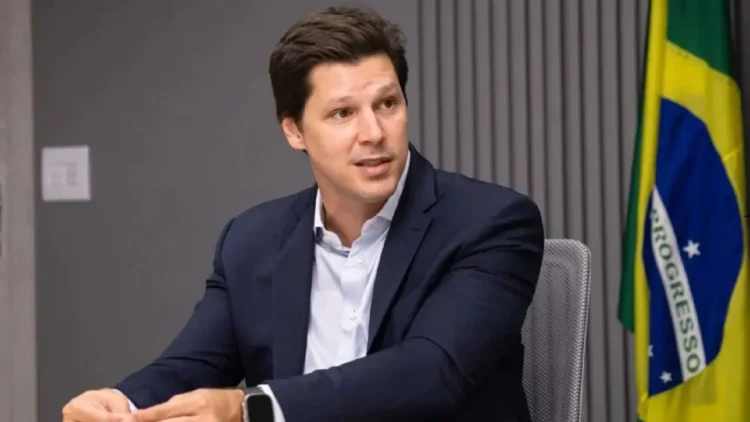 Daniel Vilela abre vantagem na corrida pelo Governo de Goiás e chega a 41,4% dos votos válidos, aponta Veritá