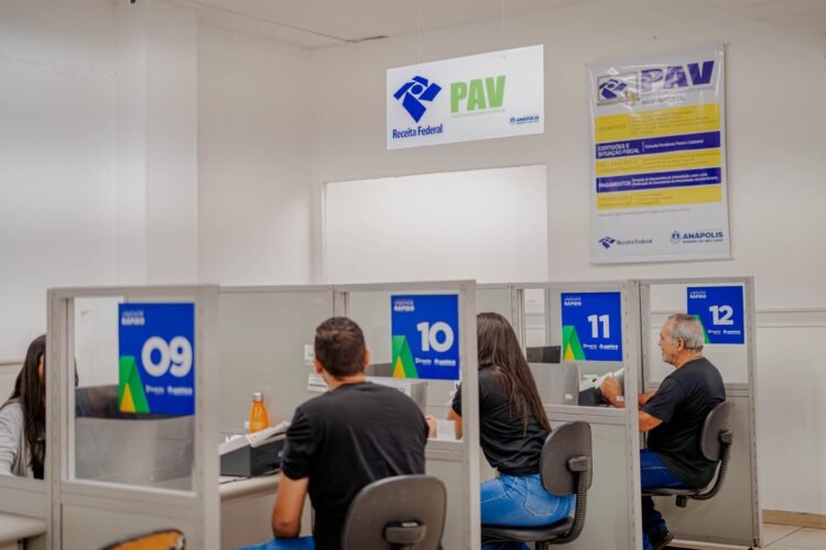 Balcão no Rápido Anashopping auxilia cidadãos com problemas na conta GOV.BR