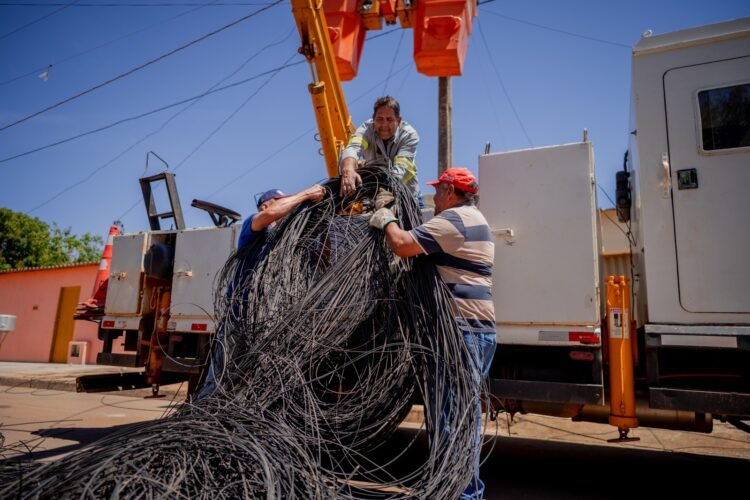 Anápolis retira 110 toneladas de fios dos postes e prepara nova etapa do Rede Segura em sete bairros