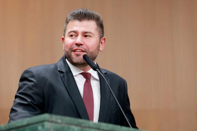 Eleitor pode votar no 15100 após morte de Amilton? Entenda o que diz a regra eleitoral